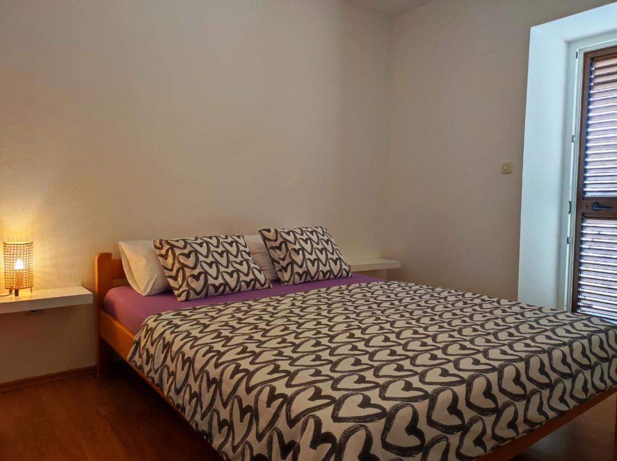 Apartment Rose Krk Town Esterno foto