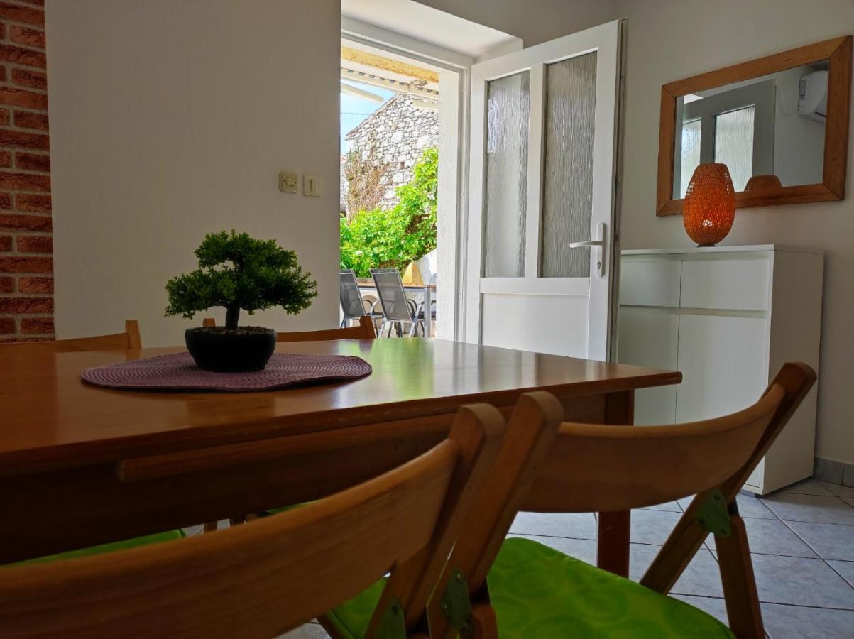 Apartment Rose Krk Town Esterno foto