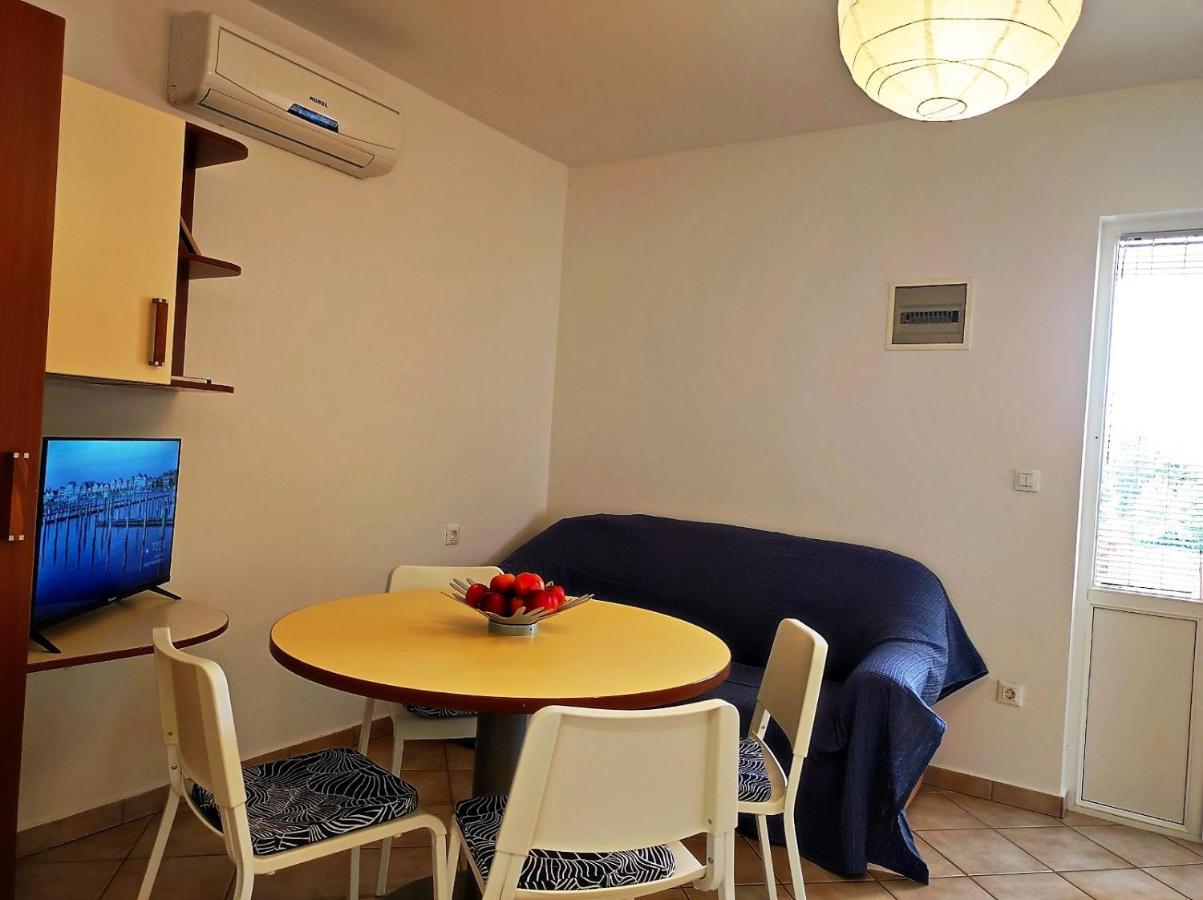Apartment Rose Krk Town Esterno foto