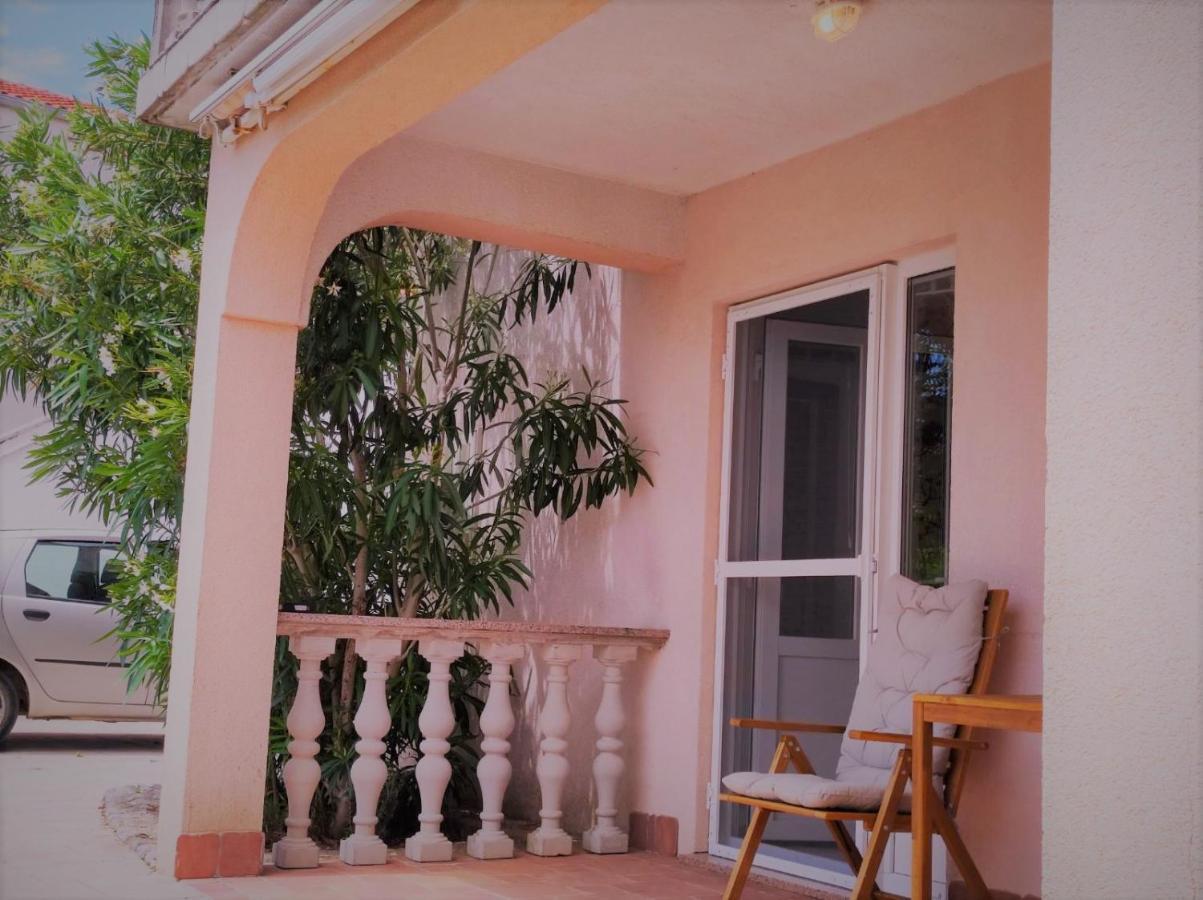 Apartment Rose Krk Town Esterno foto