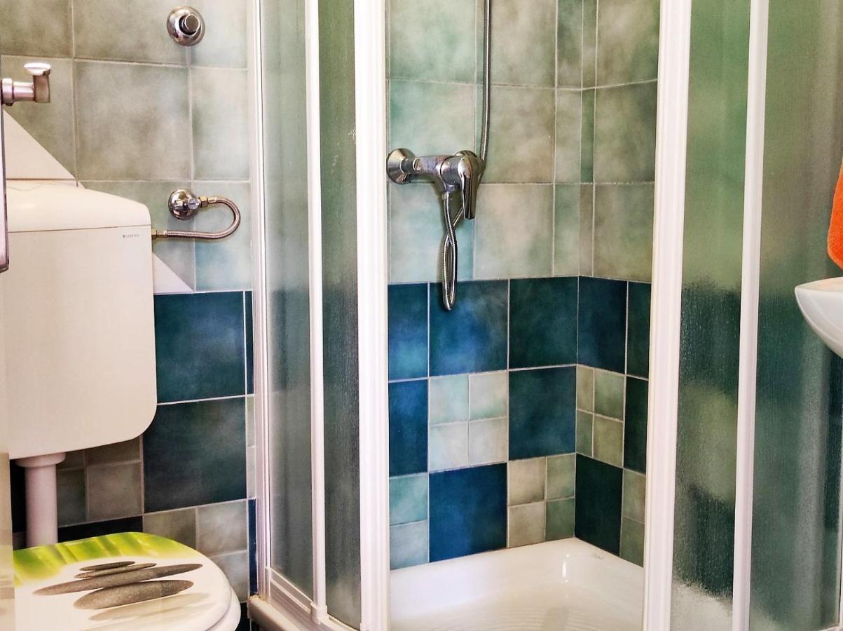 Apartment Rose Krk Town Esterno foto